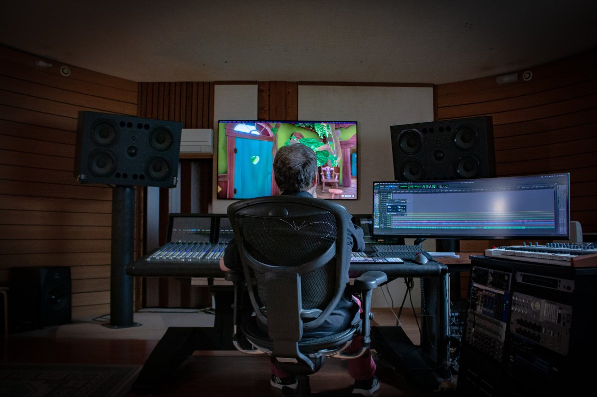 Studio A Soundlab Studios, acoustique homogène, monitoring stéréo Quested 3 voies et 5.1 cinéma, Jean-Paul Pellegrinelli