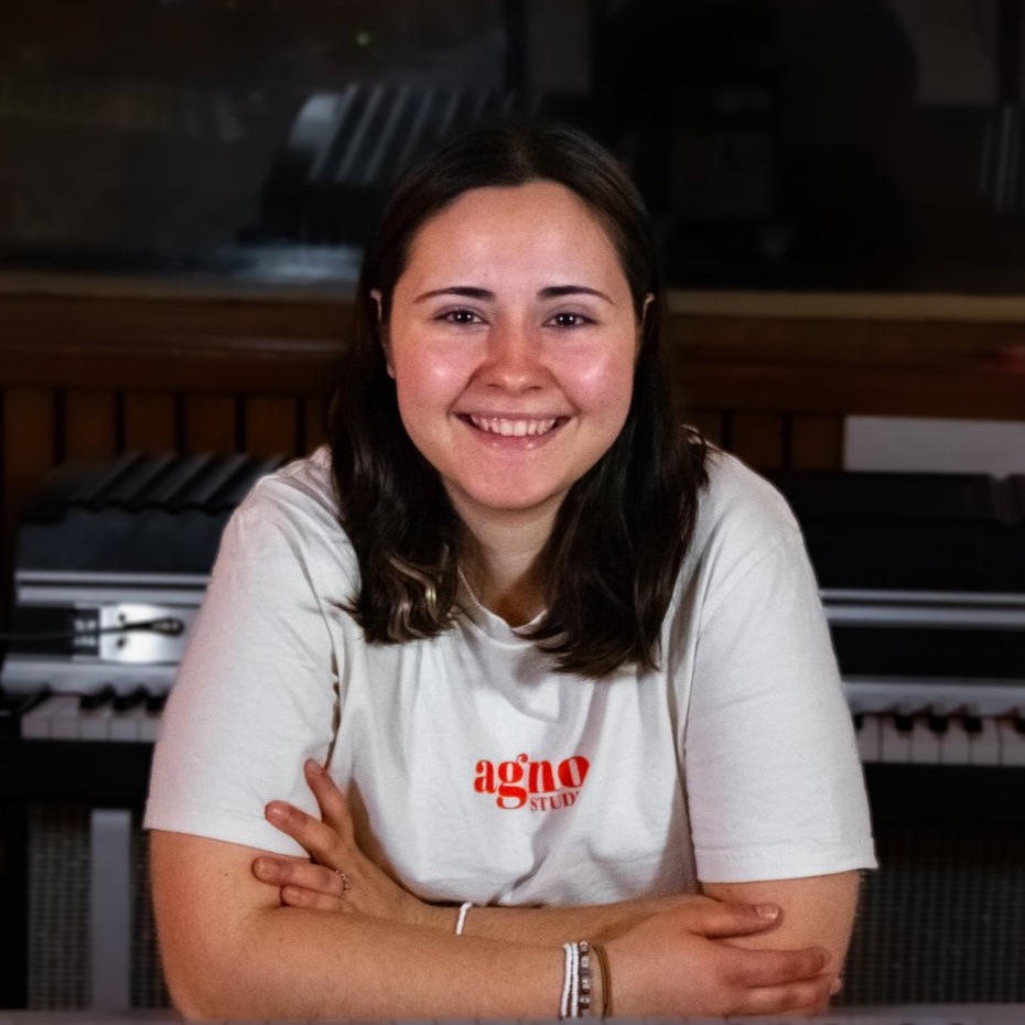Biographie Pernelle Moreau Soundlab Studios Biographie Pernelle Moreau, technicienne son, employée Soundlab Studios, Sound designer, Ecole Pierre