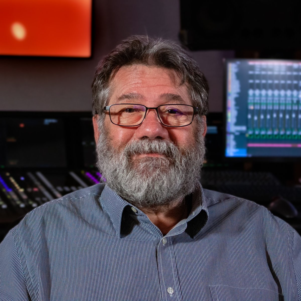 Biographie Jean-Paul Pellegrinelli Soundlab Studios Biographie Jean-Paul Pellegrinelli, gérant de Soundlab Studios histoire, ingénieur du son, Callogero, Nounours